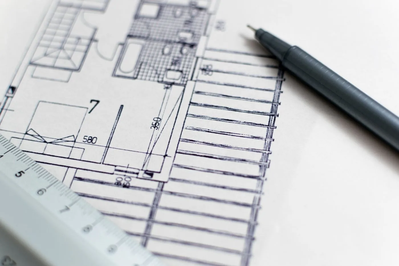 Projeto de arquitetura sobre a mesa